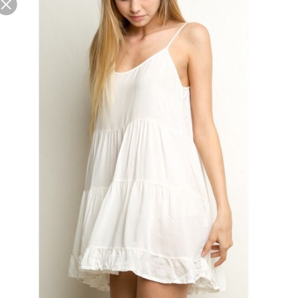 BRANDY MELVILLE || white summer dress
